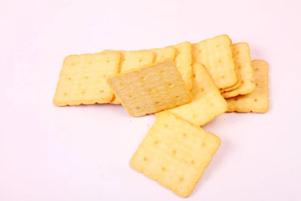 Biskuit Cracker Pada Latar Belakang Putih — Stok Foto