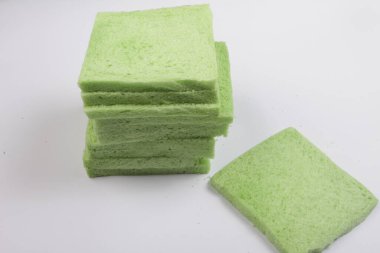 beyaz zemin üzerine ekmek