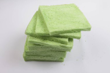 beyaz zemin üzerine ekmek