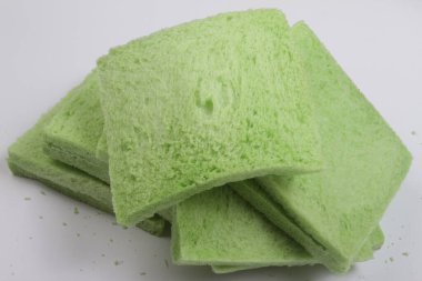 beyaz zemin üzerine ekmek