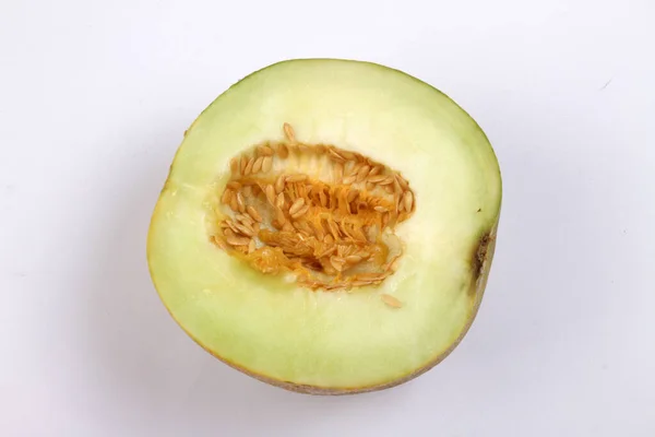 Melon Hijau Segar Pada Latar Belakang Putih — Stok Foto