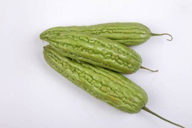 Beyaz üzerine izole edilmiş yeşil kavun