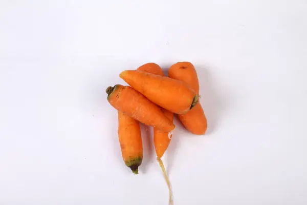 Zanahorias Frescas Aisladas Sobre Fondo Blanco — Foto de Stock