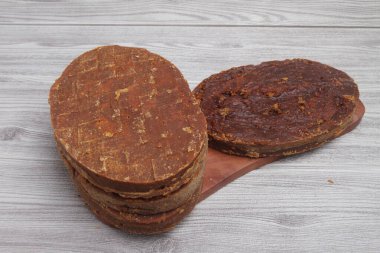 Masadaki avuç içi şekeri