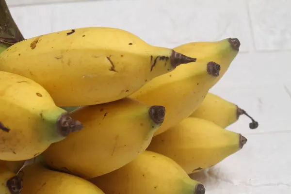 Rijpe Bananen Tafel — Stockfoto