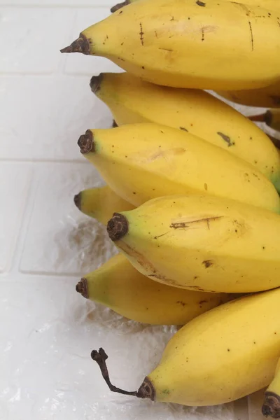 Rijpe Bananen Tafel — Stockfoto