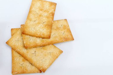 Bisküvi kraker izole beyaz arka plan üzerinde