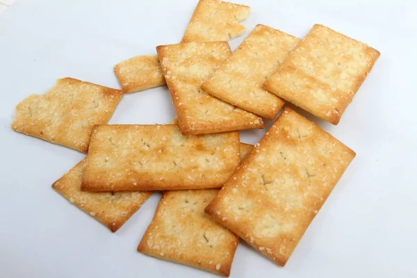 Biskuit Crackers Terisolasi Latar Belakang Putih — Stok Foto