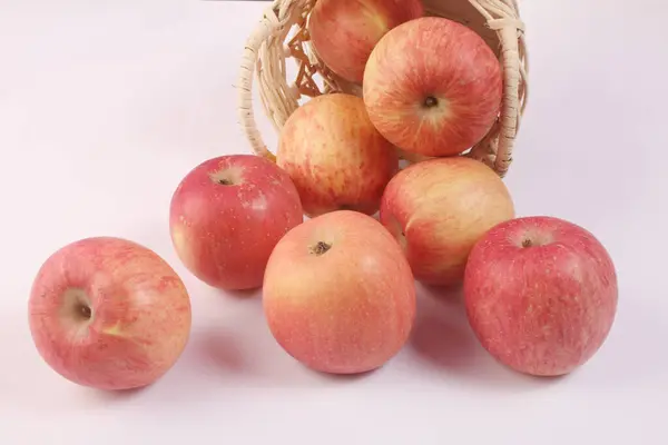Red Apples Wooden Table — Stock Photo, Image