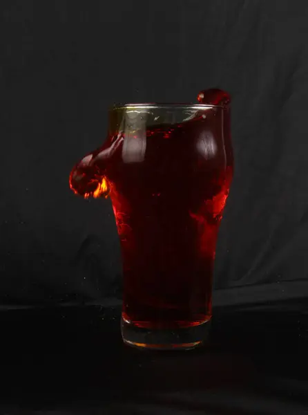 Vaso Cerveza Roja — Foto de Stock