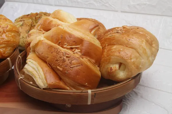 Čerstvé Croissanty Snídani Stole — Stock fotografie