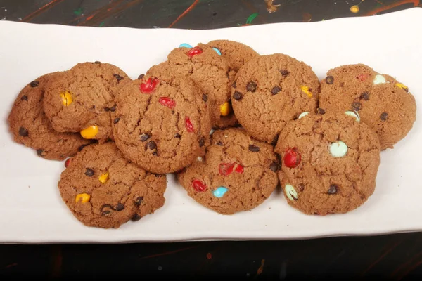 Biscuits Colorés Avec Chocolat Noix Sur Assiette — Photo