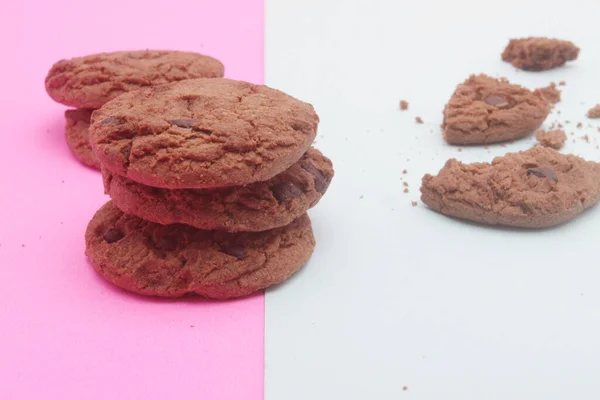 Two Chocolate Chips Cookies Pink Heart Shape Pink Background — Stock Photo, Image