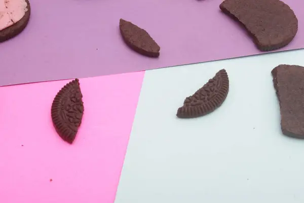 Diverses Pépites Chocolat Des Bonbons Sur Fond Blanc — Photo