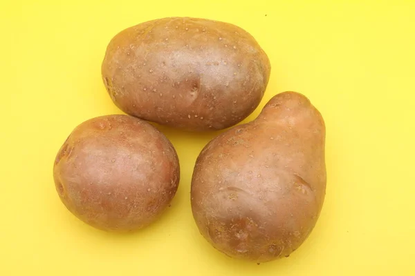 Πατάτες Ροζ Φόντο — Φωτογραφία Αρχείου