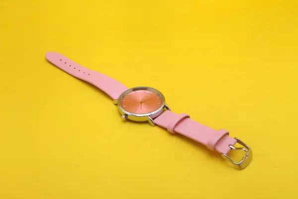 Pink Watch Yellow Background — Stock Photo, Image