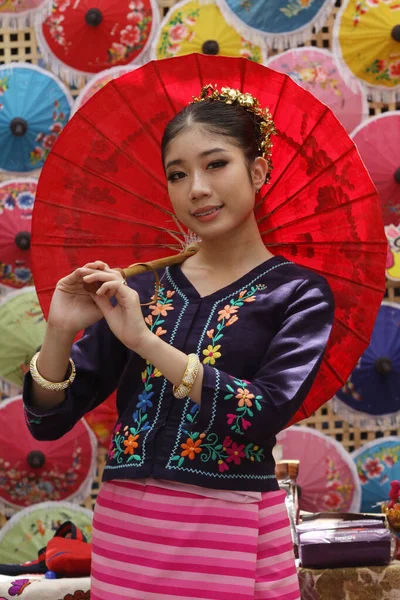 September 2023 Girl Wearing Traditional Thai Clothes Indonesia Umbrella Festival — Stock Photo, Image