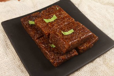 wajik kletik Endonezya 'da geleneksel atıştırmalıktır.