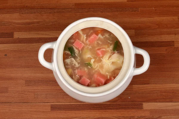 Eine Schüssel Heiße Hühnercremesuppe Mit Gemüse Hausgemachtes Essen — Stockfoto
