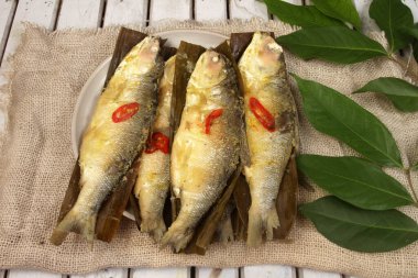 Bandeng presto masada.