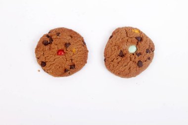 Beyaz arka plan üzerinde izole kırık tanımlama bilgileri