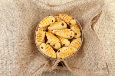 Bir kavanoz hamur işi. Ananaslı tart..