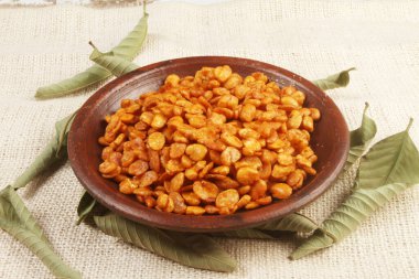 Tabakta baharatlı fıstık