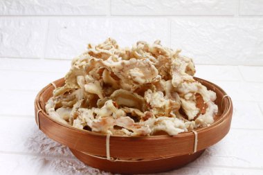 Tabakta kavun çatırtısı