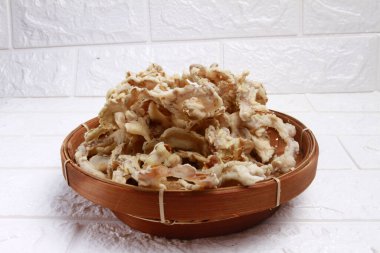 Tabakta kavun çatırtısı