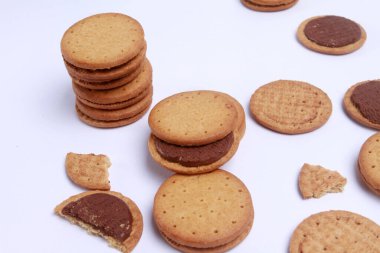 Krakerler ve çikolatalı kurabiyeler