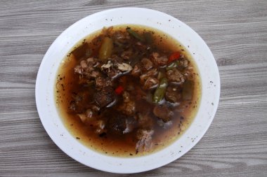 Endonezya mutfağı: bir tabak rawon.