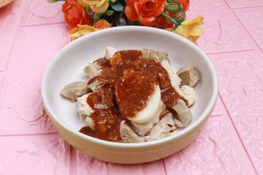 Endonezya mutfağı, bir tabak siomay.