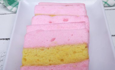 Tabakta pembe puding