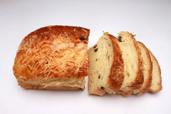 Pão Pão Preto Com Uma Crosta Redução Fundo Branco — Fotografia de Stock