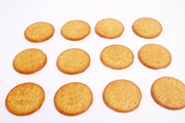 beyaz arkaplanda çerezler.