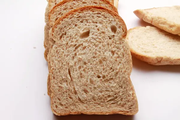 Krájený Chléb Bílém Pozadí — Stock fotografie