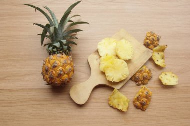 Ananas kesme tahtası