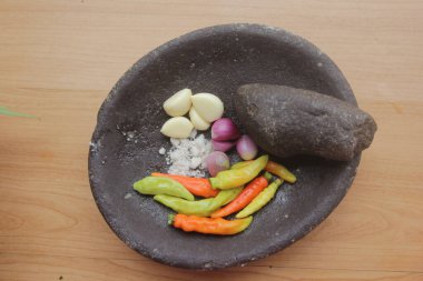 Geleneksel malzemeler masada