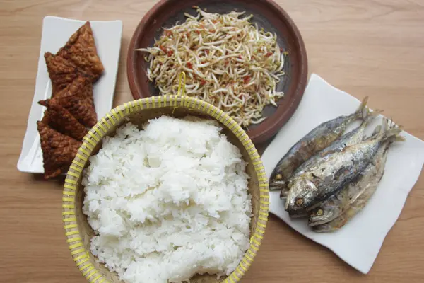 Endonezya Yemekleri Geleneksel Menü Masada — Stok fotoğraf