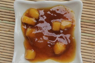 bubur biji salah ya da geleneksel Endonezya lapası