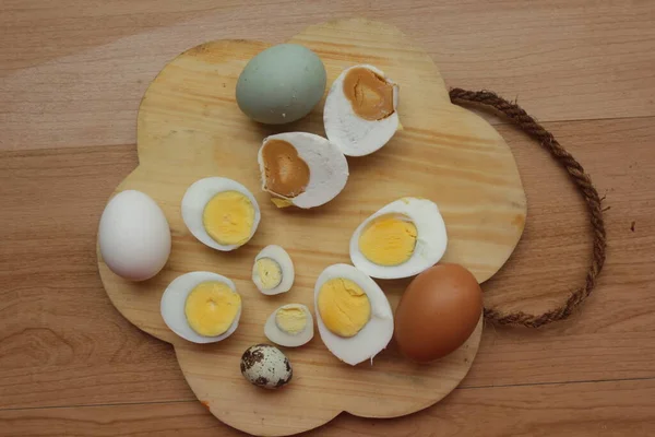 Rauwe Kippeneieren Ingrediënten Voor Het Koken Houten Tafel — Stockfoto