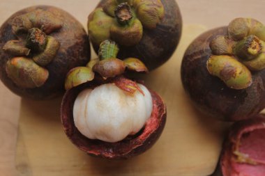 Mangosteen ahşap tablo