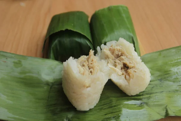 Semar Mendem Hagyományos Snack Indonéziában Készült Ragadós Rizs Töltött Darált — Stock Fotó