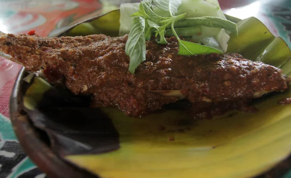 Fisch Mit Scharfer Sauce Auf Teller Asiatische Küche — Stockfoto