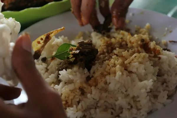 Essen Sie Einen Teller Reis — Stockfoto