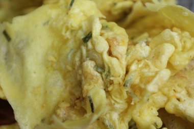 Tabakta kızarmış tempo