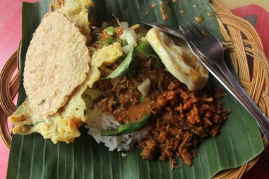 Nasi pecel iltihabı. Asya yemekleri, Endonezya yemekleri.