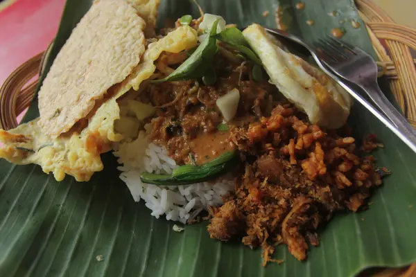 Sepiring Nasi Pecel Makanan Asia Hidangan Indonesia — Stok Foto