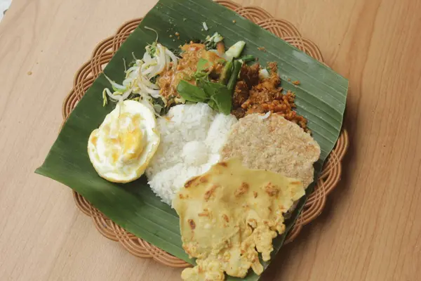 Тарілка Насі Пегеля Індонезійські Страви Азіатська Їжа — стокове фото