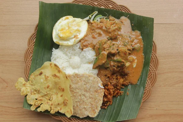 Bir Tabak Nasi Pecel Endonezya Yemekleri Asya Yemekleri — Stok fotoğraf